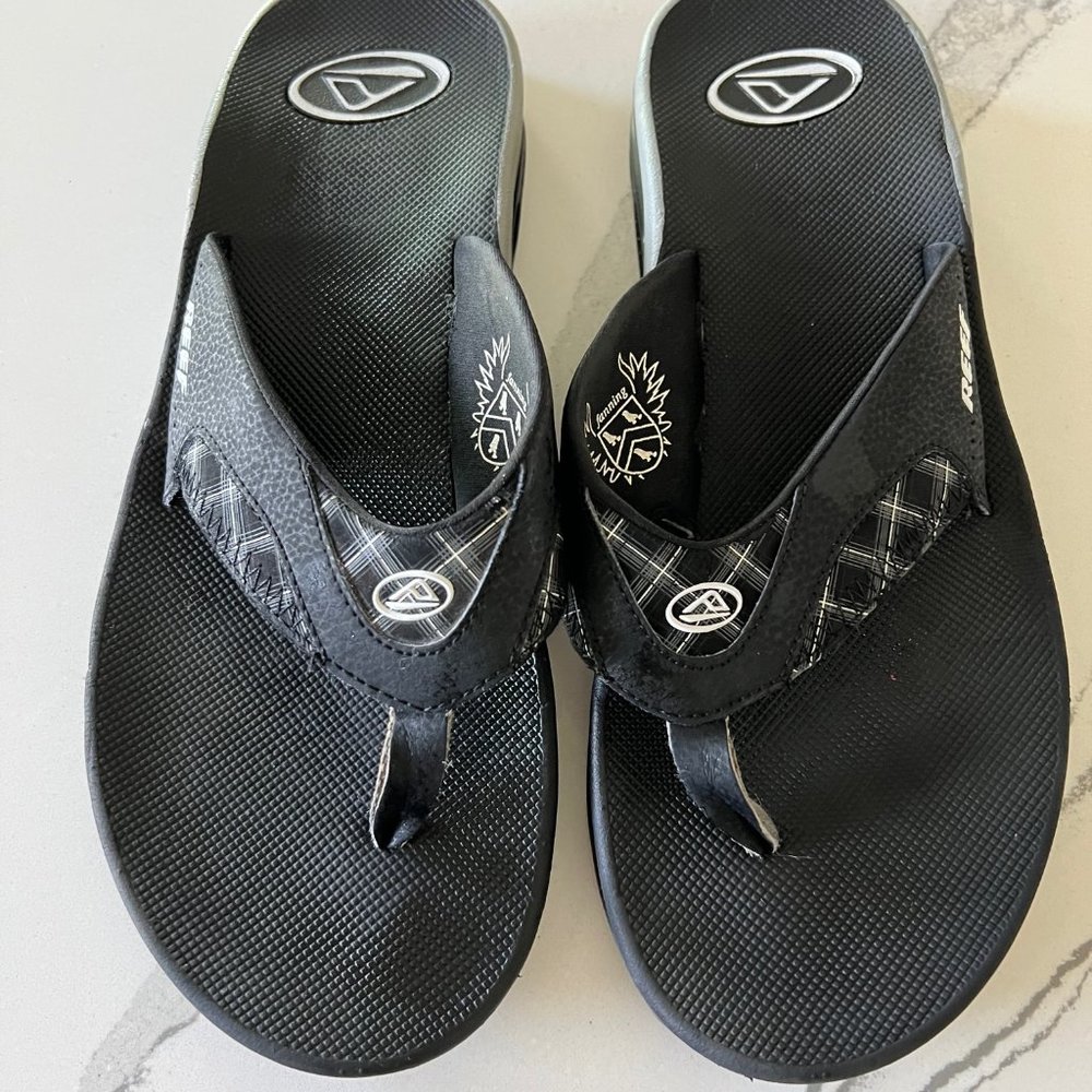 Pre-owned Reef Sandals bottle opener size 14